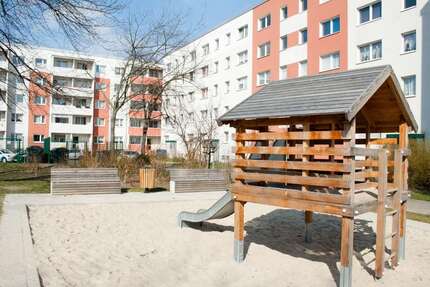 Wohnung zum Mieten in Halle (Saale) 320,00 € 57.31 m²