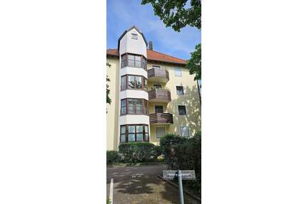 Hochwertige 2-Zimmer-Eigentumswohnung mit Wintergartenerker in Landshut