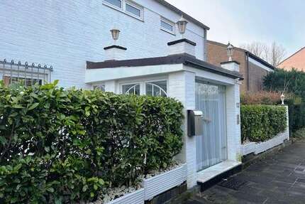 Haus zum Kaufen in Neuss 215.000,00 € 164 m²