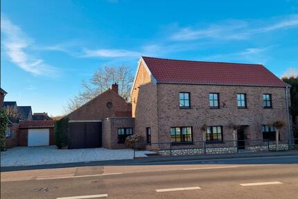 Freistehendes Einfamilienhaus mit großem Garten – Provisionsfrei! - Gangelt