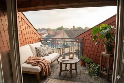 Dachgeschoss mit Balkon - 723,00&nbsp;EUR Kaltmiete, ca.&nbsp; 65,00&nbsp;m&sup2; in Neustrelitz (PLZ: 17235)