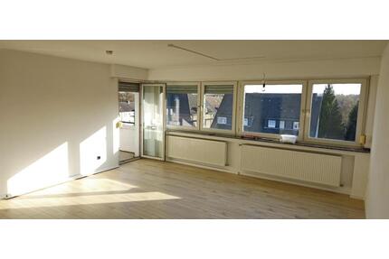 Geräumige helle Dachgeschosswohnung mit Balkon im Stadtteil Suderwich - Recklinghausen Berghausen