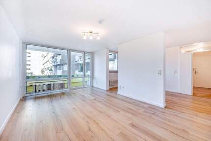 AIGNER - Frisch renovierte 3-Zimmer-Wohnung in gut angebundener Wohnlage - München Moosach