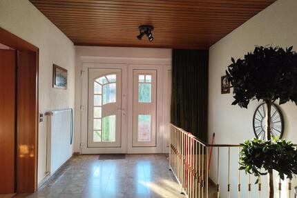 1–2 Familienhaus in Lich, Großzügig, ruhig & mit Weitblick