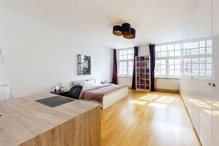 Großzügige Altbauwohnung mit Wohnküche, Balkon und flexiblem Grundriss - Berlin Prenzlauer Berg