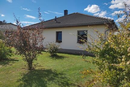 Bungalow in Süderholz mit Wärmepumpe, Kaminofen, Doppelcarport un