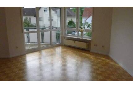 Mühlheim am Main City (nicht Lämmerspiel) helle sympathische Wohnung mit 2 PKW Stellplätzen