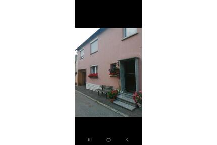 Haus in Tettau - 100.000,00&nbsp;EUR Kaufpreis, ca.&nbsp; 160,00&nbsp;m&sup2; in Tettau (PLZ: 96355)