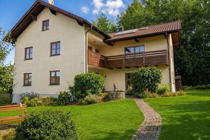 Haus zum Kaufen in Willmering 399.000,00 € 202 m²