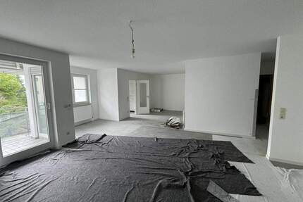 *** ZENTRAL zwischen CITY und S-­BAHN ­ und NEU RENOVIERT *** - Kirchheim unter Teck