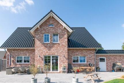 Modernes Einfamilienhaus mit Schlesswig Holsteiner Charme - Büdelsdorf