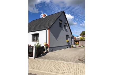 Doppelhaushälfte zur Miete in Salzwedel Haus m. Garten Stellplatz