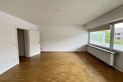 Wohnung zum Kaufen in Düsseldorf 279.000,00 € 69.99 m²