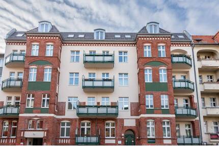 Investieren im beliebten Friedenau: Helle 2-Zimmer-Wohnung im ruhigen Gartenhaus I provisionsfrei - Berlin