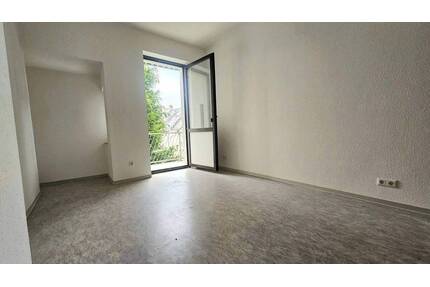3-Raumwohnung mit Balkon - 294,00&nbsp;EUR Kaltmiete, ca.&nbsp; 66,00&nbsp;m&sup2;&nbsp;Wohnfl&auml;che in Chemnitz (PLZ: 09130) Sonnenberg
