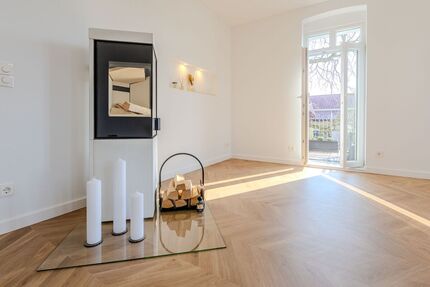 Traumwohnung mit Balkon, Kamin und Einbauküche in Naunhof
