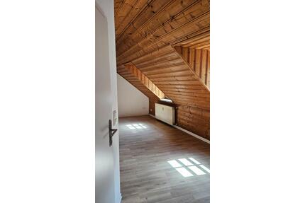 Gemütliche, sanierte Dachgeschosswohnung zu vermieten - Mühlhausen (Thüringen)