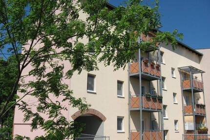 Helle 3-Raum-Wohnung mit Balkon - Schkeuditz