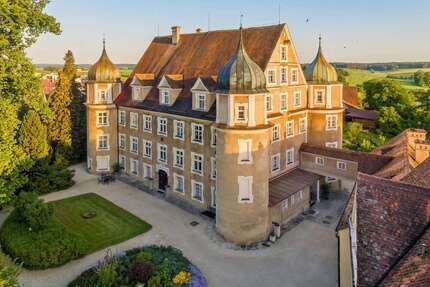 Haus zum Kaufen in Gutenzell-Hürbel 9.900.000,00 € 1687 m²