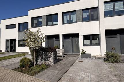 Kompakt. Modern. Seenah. Zuhause mit Lebensqualität in Bitterfeld-Wolfen am Goitzschesee