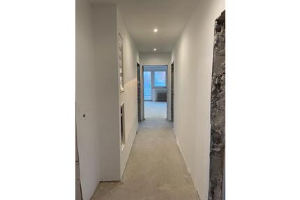 Frisch sanierte 3-Zimmer-Dachgeschosswohnung - Bergheim Ahe