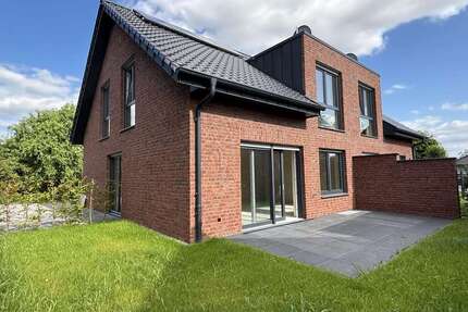 Haus zum Kaufen in Langenberg 439.900,00 € 109.11 m²