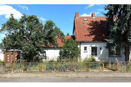 Doppelhaushälfte mit Platz für eigene Ideen in und um´s Haus - Gräfenhainichen Zschornewitz