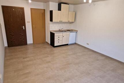 1-Zimmer-Mietwohnung - 260,00&nbsp;EUR Kaltmiete, ca.&nbsp; 24,00&nbsp;m&sup2; in Lalling (PLZ: 94551)