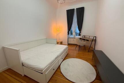 3-Zimmer möbliert | Altbau | WG-geeignet | Alt-Treptow Berlin