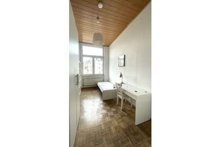Wohnung zum Mieten in Frankfurt 350,00 € 14 m²
