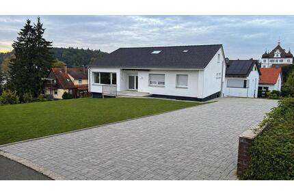 Attraktives Mehrfamilienhaus in Bernstadt - Provisionsfrei