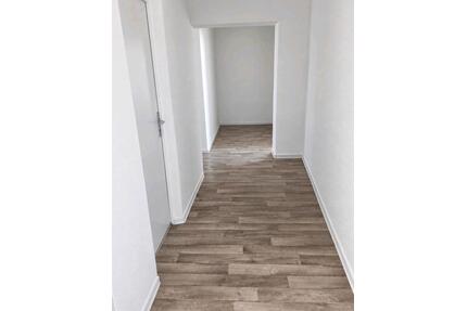 Drei - Raum - Wohnung - 565,00&nbsp;EUR Kaltmiete, ca.&nbsp; 69,45&nbsp;m&sup2; in Neubrandenburg (PLZ: 17034) Datzeberg