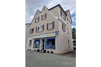 Zentral gelegenes Wohn- und Geschäftshaus mit Stellplätzen! - Eislingen/Fils