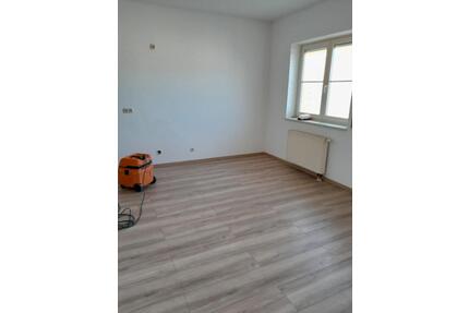 Frisch sanierte 1,5-Raum-Wohnung am Markt in Bad Lobenstein