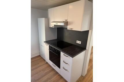 3-Zimmer-Wohnung mit ca. 60 m² Wohnfläche, Küche, Bad und Keller - Gießen Allendorf