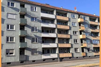 SOFORT freie TOP 2-Zimmer-Wohnung mit Balkon und optionaler Erweiterung zur 4-Zimmer-Wohnung - Nürnberg Gostenhof