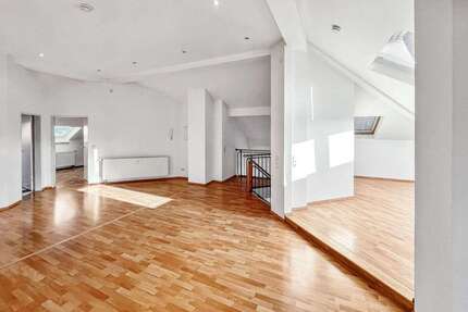 Wohnung zum Kaufen in Dresden 299.000,00 € 118 m²