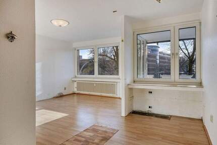 Zentrale Stadtwohnung mit Balkon und Raum für neue Ideen - Düsseldorf Bilk