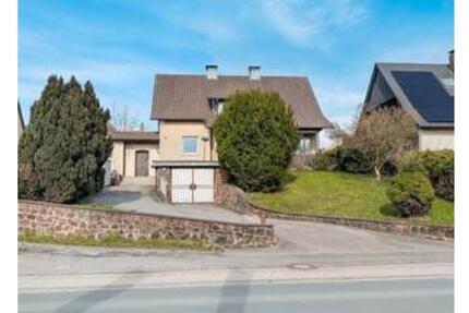 Charmantes Zweifamilienhaus in Extertal Bösingfeld