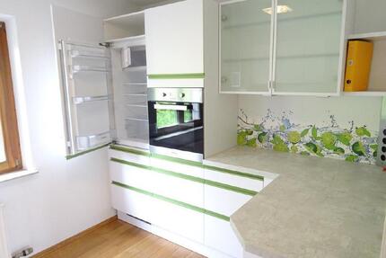 Helle 2-Zimmer Wohnung mit Einbauküche und Balkon - Süßen
