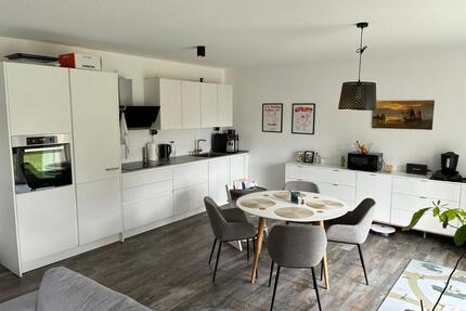 Moderne 2-Zimmer-Wohnung (77 m²) mit Terrasse & Carport in SchwalmstadtTreysa zu vermieten!