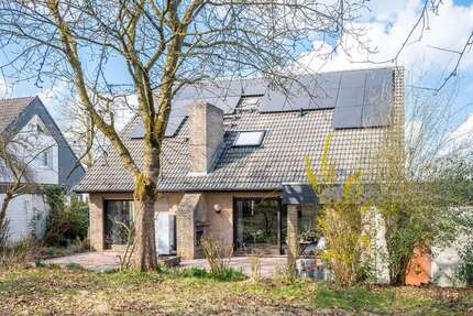 Haus zum Kaufen in Spenge 379.900,00 € 207.95 m²