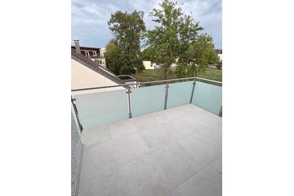 Zentral wohnen & Aussicht genießen 3,5-Zimmer-Wohnung - Schorndorf