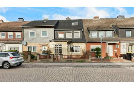 Gut gepflegtes Reihenmittelhaus mit modernem Bad, Wintergarten, Gartenlaube und ausgebautem DG - Salzgitter Lebenstedt