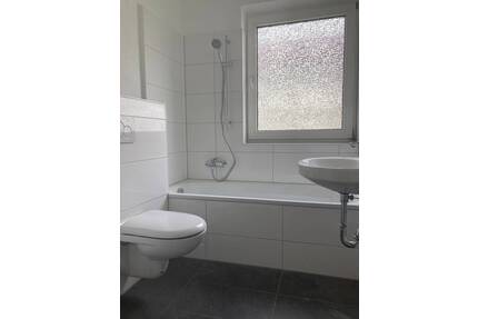 Hochheim I 2,5 Zimmer, Küche, (neues) Bad und Balkon - Hochheim am Main