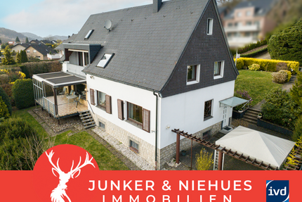 Haus zum Kaufen in Oerlinghausen 300.000,00 € 192 m²