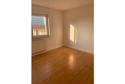 Helle 3 Zimmer Wohnung in einer zentralen Lage - Nürnberg Hasenbuck