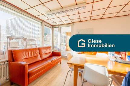 Attraktive 2,5-Zimmerwohnung mit Balkon - Stuttgart Asemwald