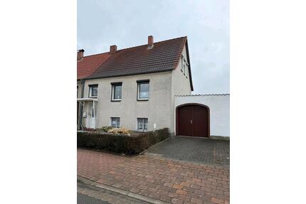 Gepflegtes Einfamilienhaus mit großem Grundstück in ruhiger Lage - Oebisfelde-Weferlingen