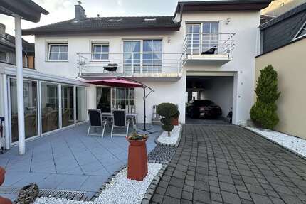 Haus zum Kaufen in Düren 680.000,00 € 203 m²